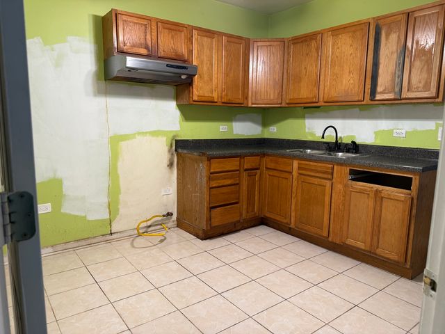 2332 W 24th Place, Chicago, IL 60608