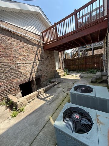 2332 W 24th Place, Chicago, IL 60608