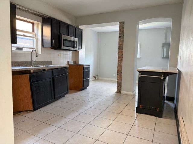 2332 W 24th Place, Chicago, IL 60608