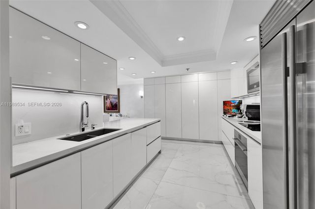 10175 Collins Ave 806, Bal Harbour, FL 33154