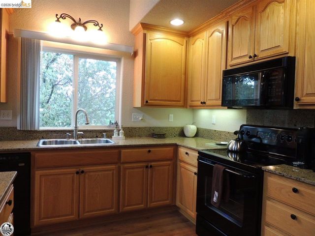 12046 Breckenridge, Groveland, CA 95321