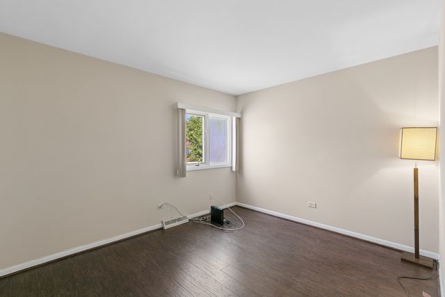 726 E 194th Street, Glenwood, IL 60425