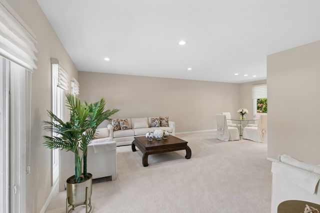 726 E 194th Street, Glenwood, IL 60425