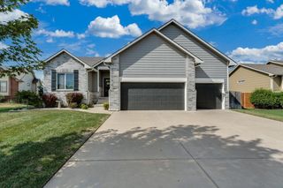 3213 S Bluelake ct, Wichita, KS 67215