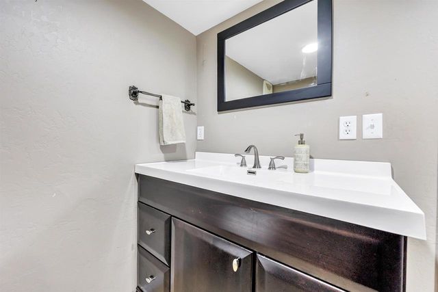 2880 LUMBER LANE, Green Bay, WI 54313