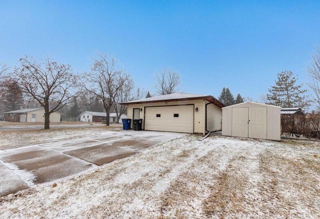 2880 LUMBER LANE, Green Bay, WI 54313