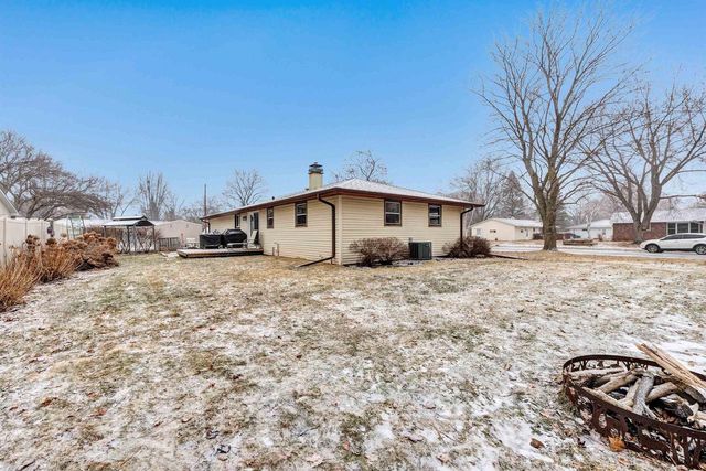 2880 LUMBER LANE, Green Bay, WI 54313