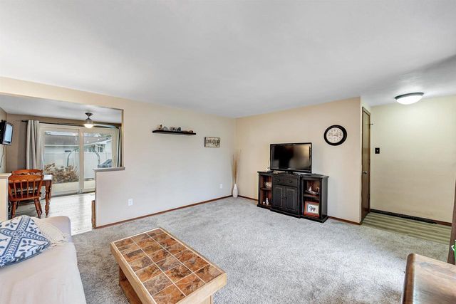 2880 LUMBER LANE, Green Bay, WI 54313