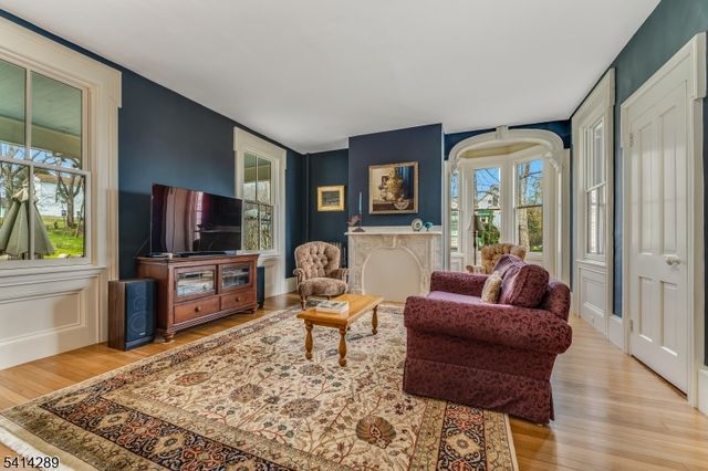 68 W Main St, Clinton Town, NJ 08809