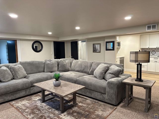 410 Turner Rd, Emporia, KS 66801