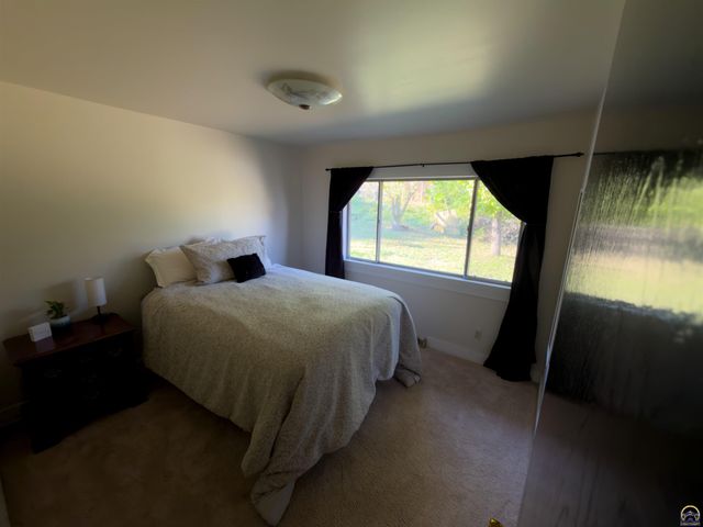 410 Turner Rd, Emporia, KS 66801