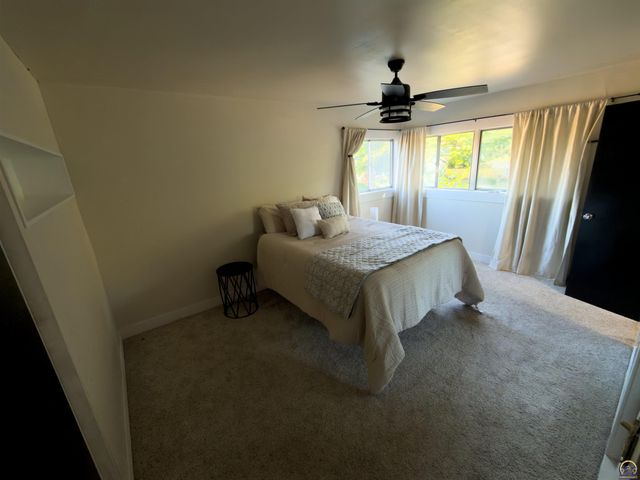 410 Turner Rd, Emporia, KS 66801