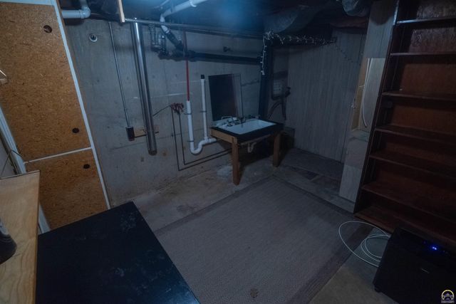 410 Turner Rd, Emporia, KS 66801