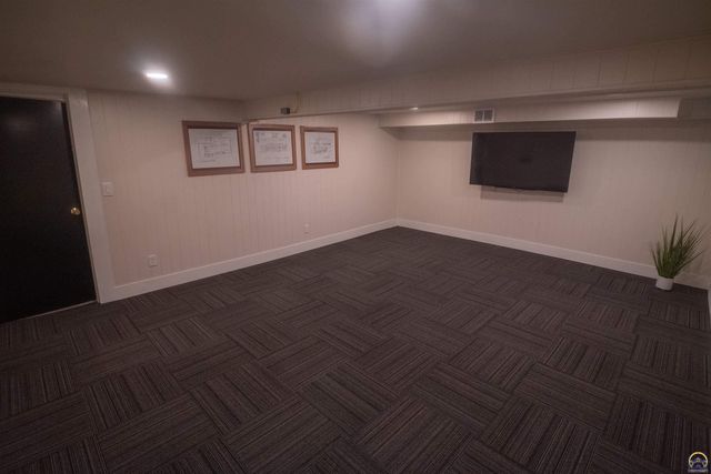 410 Turner Rd, Emporia, KS 66801