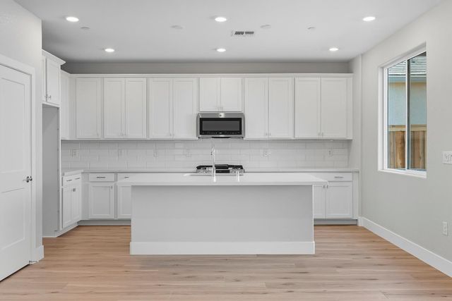 4691 Strandberg Ave, Lathrop, CA 95330