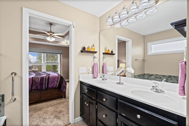 1404 NE 196th Street, Smithville, MO 64089