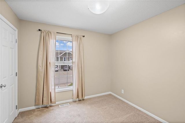 1404 NE 196th Street, Smithville, MO 64089
