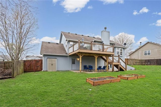 1404 NE 196th Street, Smithville, MO 64089