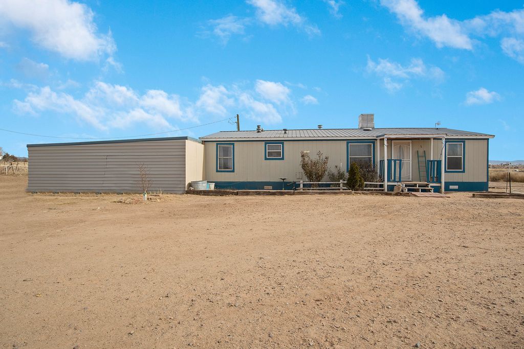 2 STOREY Avenue, Belen, NM 87002