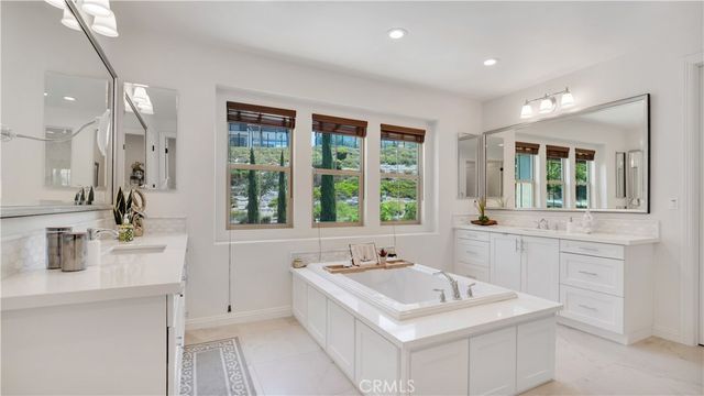 11 Cielo Arroyo, Mission Viejo, CA 92692