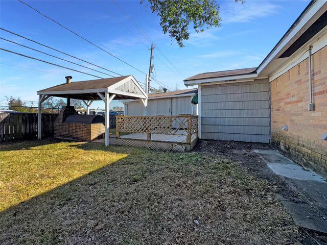 15311 Woodforest Boulevard, Channelview, TX 77530