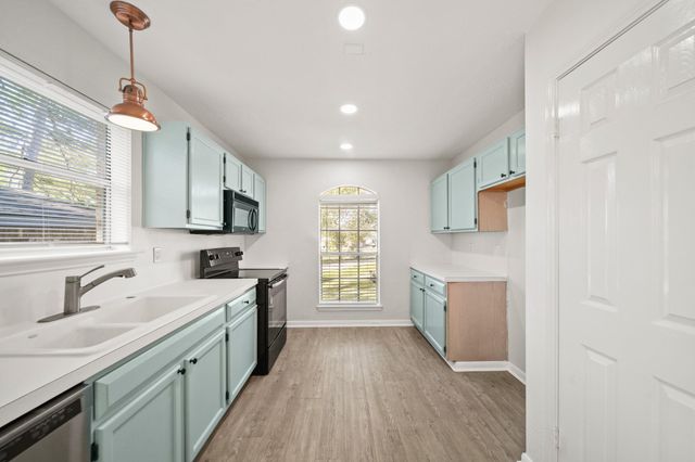 230 Cool Cove, Montgomery, TX 77356