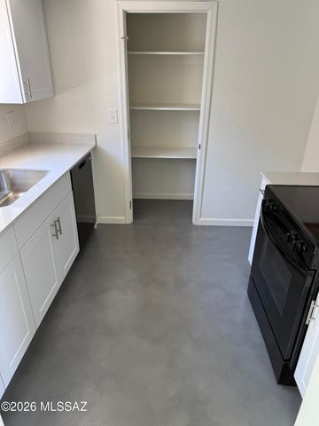 848 W Thurber Road, Tucson, AZ 85705