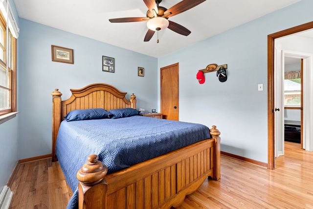 505 E Holcomb Avenue, Des Moines, IA 50313