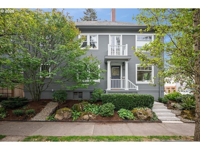 138 Ne 18TH Ave, Portland, OR 97232
