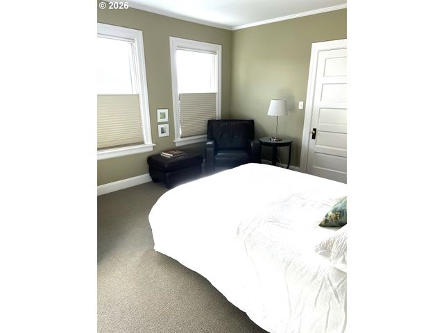 138 Ne 18TH Ave, Portland, OR 97232