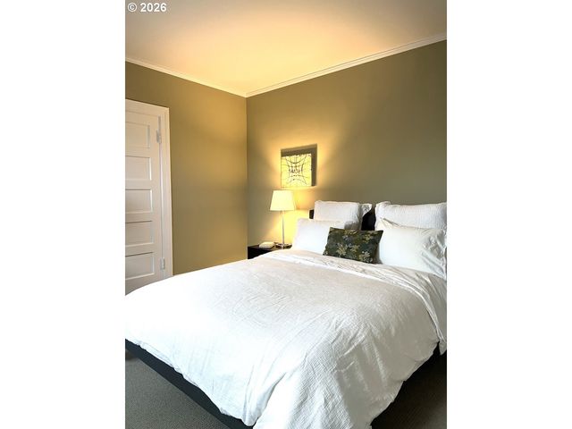 138 Ne 18TH Ave, Portland, OR 97232
