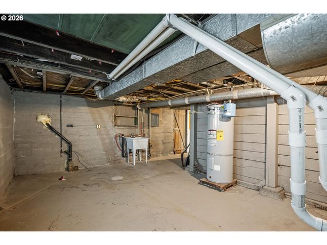 138 Ne 18TH Ave, Portland, OR 97232