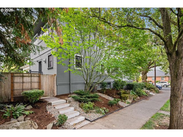 138 Ne 18TH Ave, Portland, OR 97232