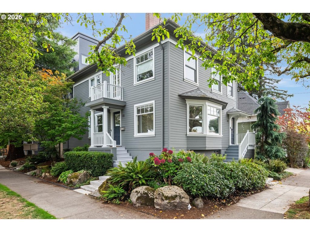 138 Ne 18TH Ave, Portland, OR 97232
