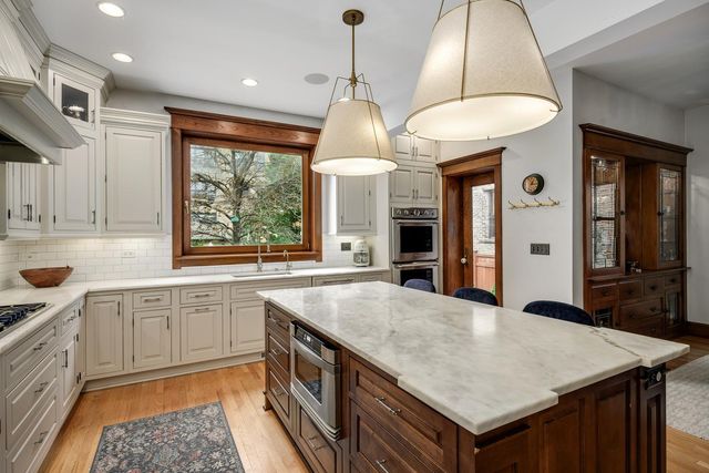 2063 N Humboldt Boulevard, Chicago, IL 60647