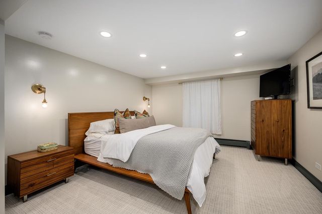 2063 N Humboldt Boulevard, Chicago, IL 60647