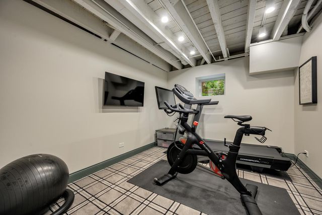 2063 N Humboldt Boulevard, Chicago, IL 60647