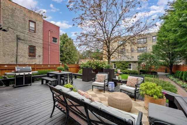 2063 N Humboldt Boulevard, Chicago, IL 60647