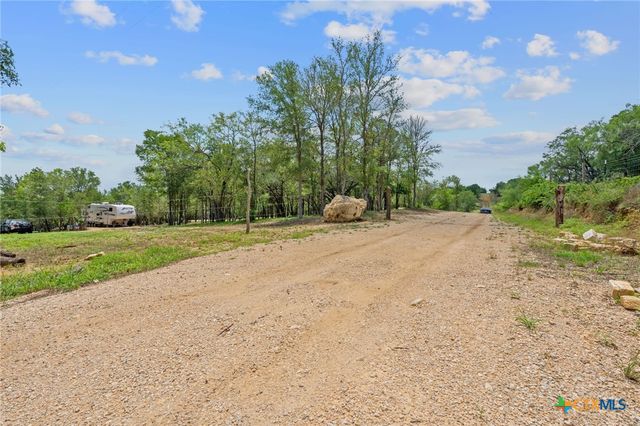 1633 Boggy Creek Road, Lockhart, TX 78644