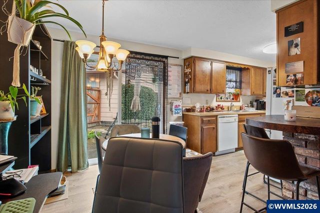 1519 6th St NW, Salem, OR 97304