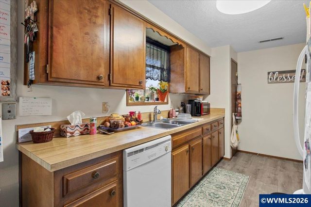 1519 6th St NW, Salem, OR 97304