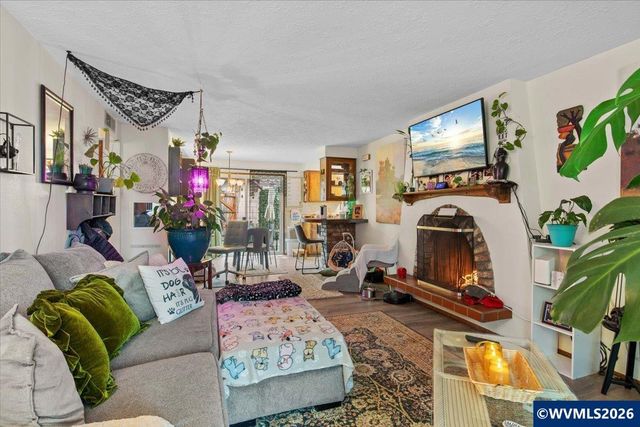 1519 6th St NW, Salem, OR 97304