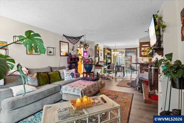 1519 6th St NW, Salem, OR 97304