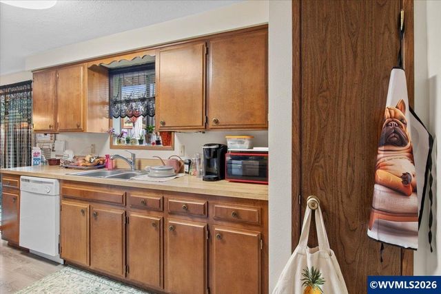 1519 6th St NW, Salem, OR 97304