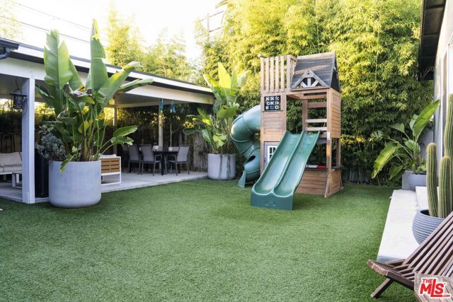 2319 S Cloverdale Avenue, Los Angeles, CA 90016
