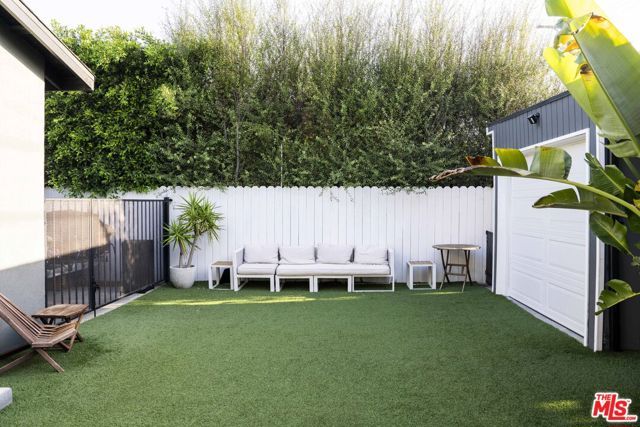 2319 S Cloverdale Avenue, Los Angeles, CA 90016