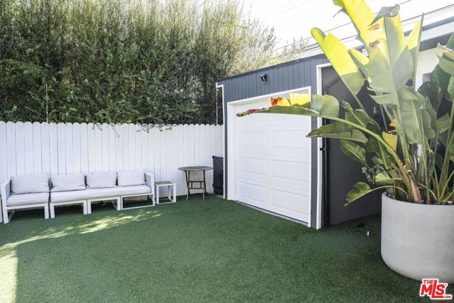 2319 S Cloverdale Avenue, Los Angeles, CA 90016