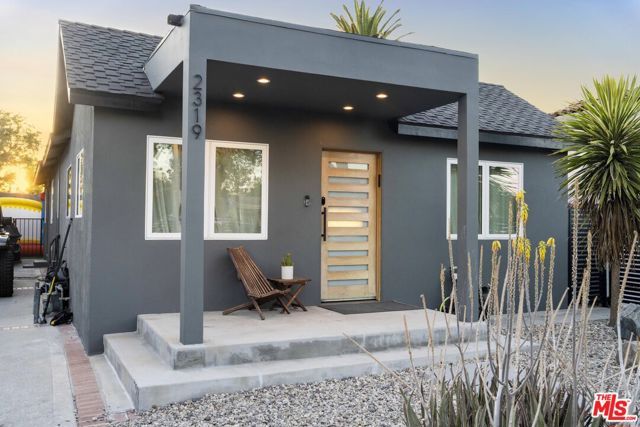 2319 S Cloverdale Avenue, Los Angeles, CA 90016