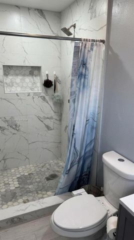5417 NE 4th Terrace, Oakland Park, FL 33334