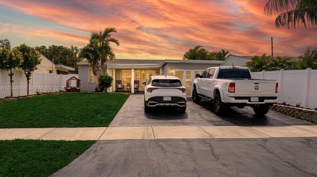 5417 NE 4th Terrace, Oakland Park, FL 33334